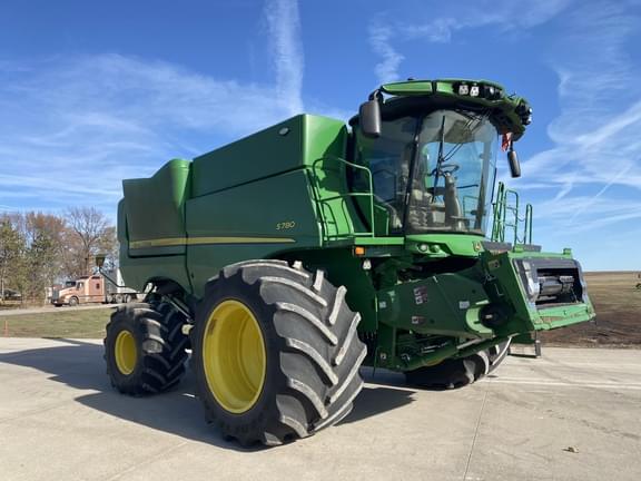 Image of John Deere S780 equipment image 2