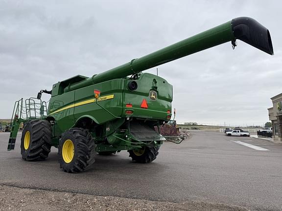 Image of John Deere S780 equipment image 2