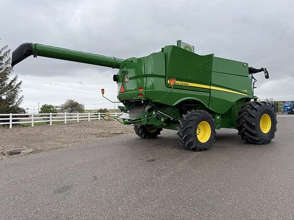 Image of John Deere S780 equipment image 4