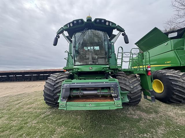 Image of John Deere S780 equipment image 3