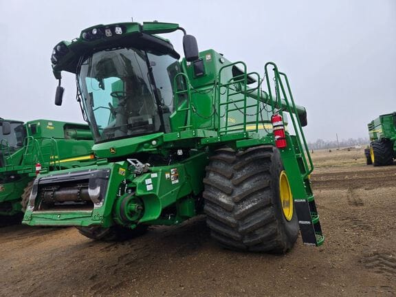 2023 John Deere S780 Equipment Image0