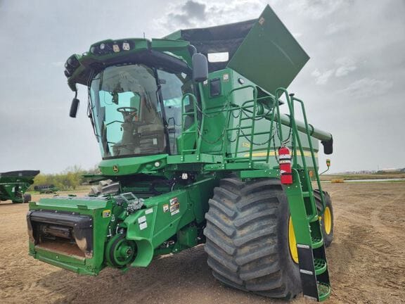 2023 John Deere S780 Equipment Image0