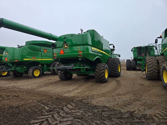 Image of John Deere S780 equipment image 3