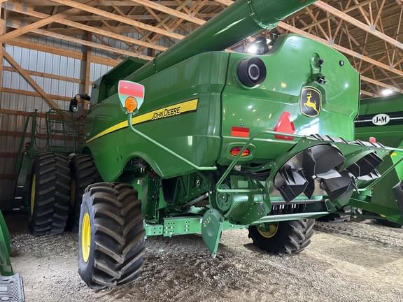 Image of John Deere S780 equipment image 2