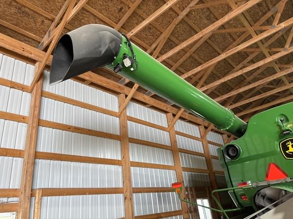 Image of John Deere S780 equipment image 4