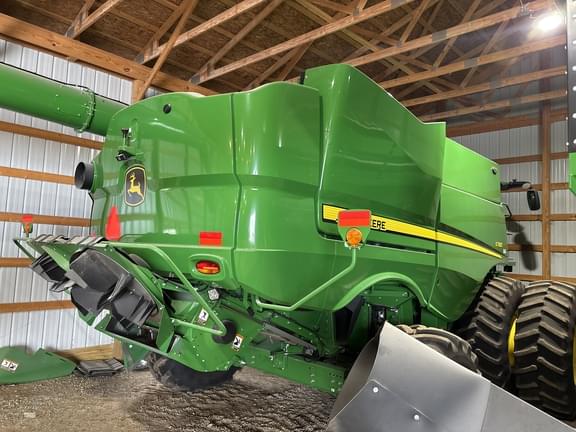 Image of John Deere S780 equipment image 1