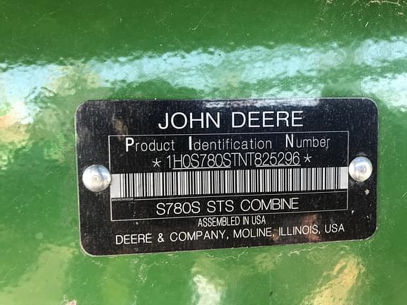 Image of John Deere S780 equipment image 1