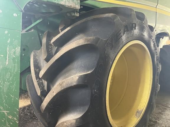 Image of John Deere S780 equipment image 4