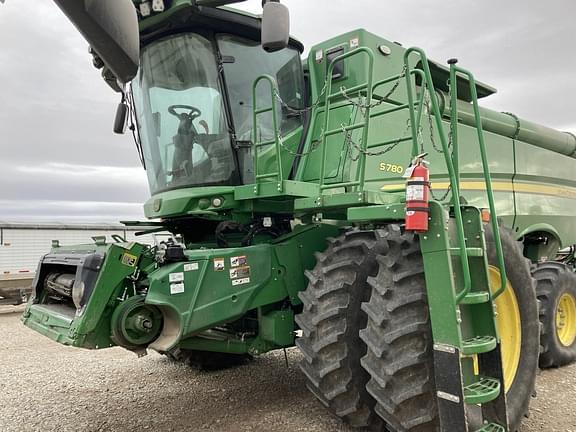 Image of John Deere S780 equipment image 1