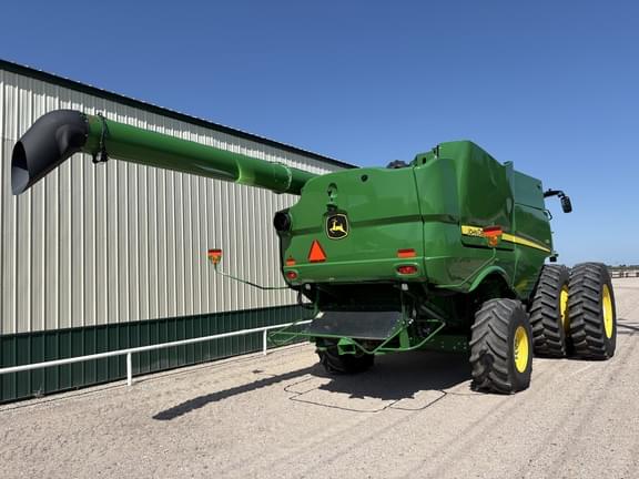 Image of John Deere S780 equipment image 4