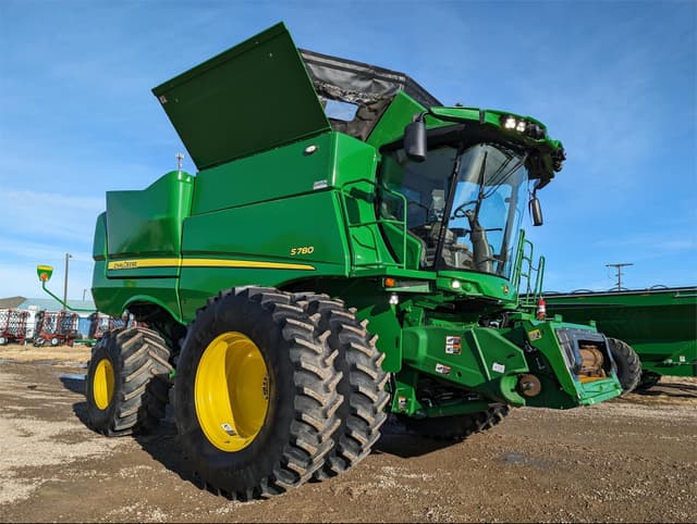 Image of John Deere S780 equipment image 4