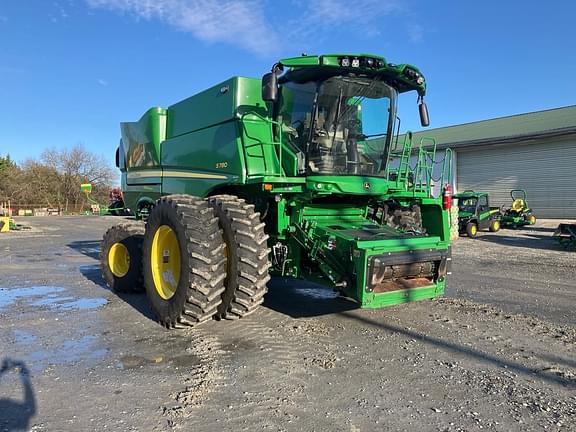 Image of John Deere S780 equipment image 1