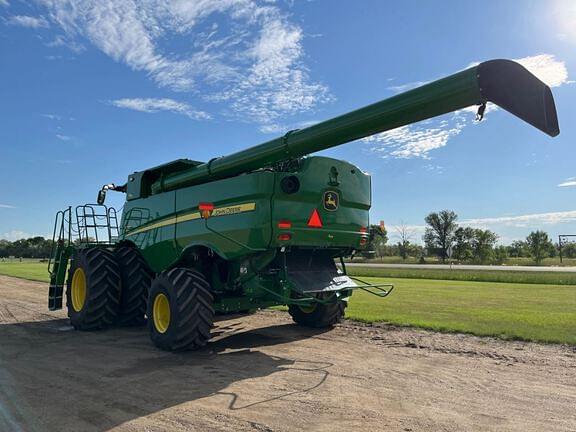 Image of John Deere S780 equipment image 2