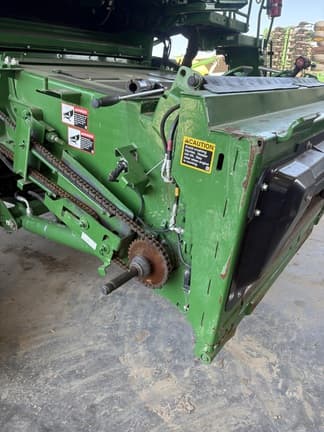 Image of John Deere S780 equipment image 4