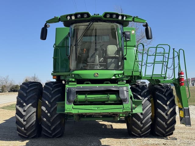 Image of John Deere S780 equipment image 3