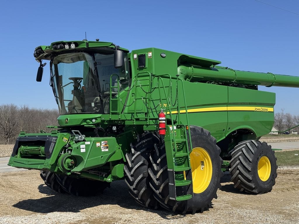 2023 John Deere S780 Equipment Image0
