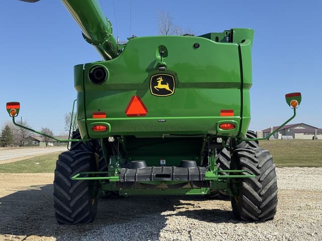 Image of John Deere S780 equipment image 4