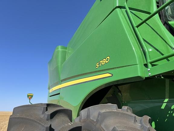 Image of John Deere S780 equipment image 2