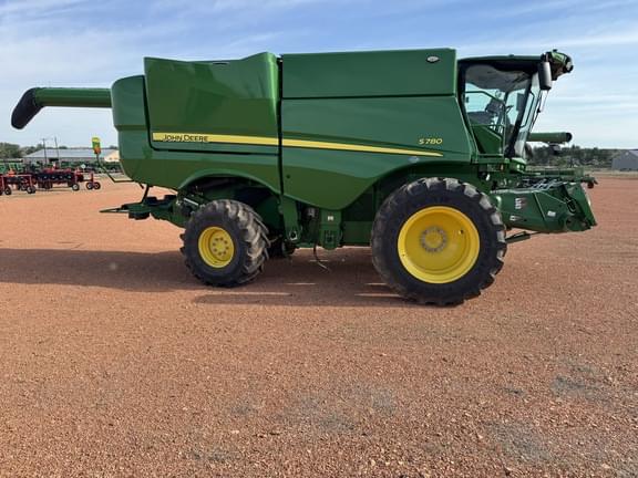 Image of John Deere S780 Primary image