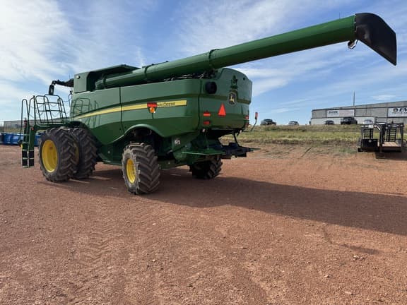 Image of John Deere S780 equipment image 4
