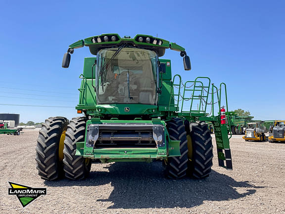 Image of John Deere S780 equipment image 1
