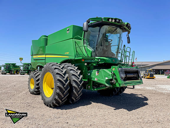 Image of John Deere S780 equipment image 2