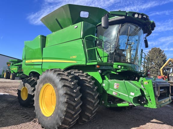Main image John Deere S780