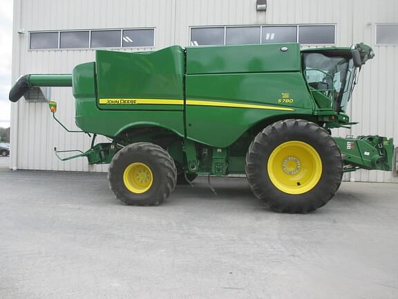 Image of John Deere S780 equipment image 1
