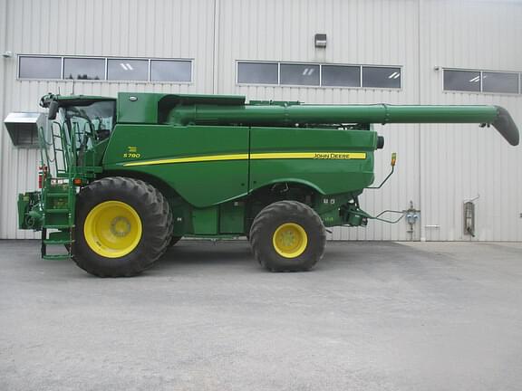 Image of John Deere S780 equipment image 2