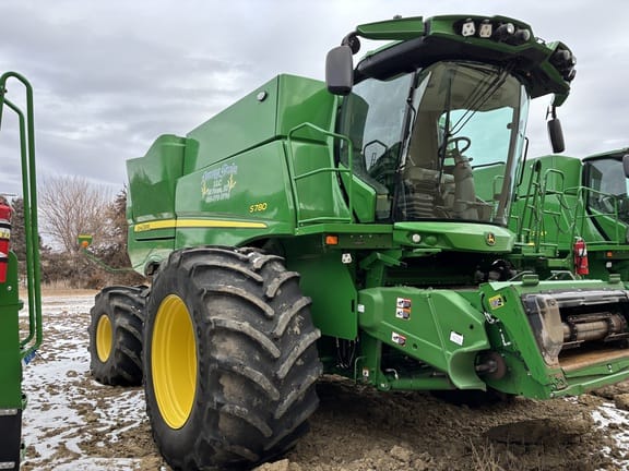 2023 John Deere S780 Equipment Image0