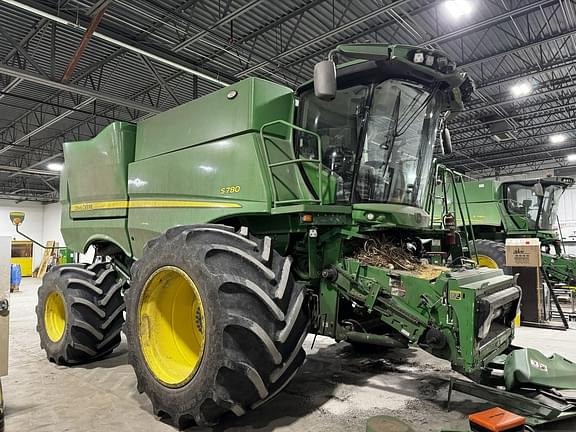 Image of John Deere S780 equipment image 1