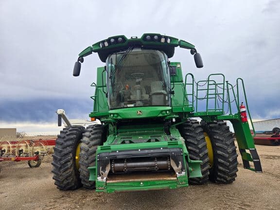 Image of John Deere S780 equipment image 4