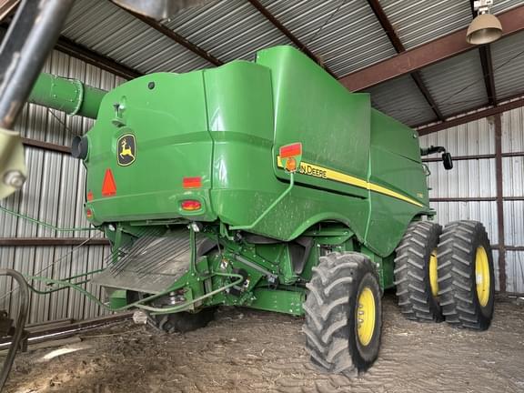 Image of John Deere S780 equipment image 1
