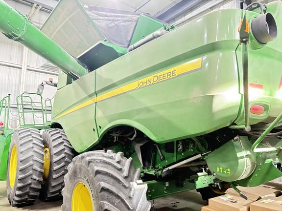 2023 John Deere S780 Equipment Image0
