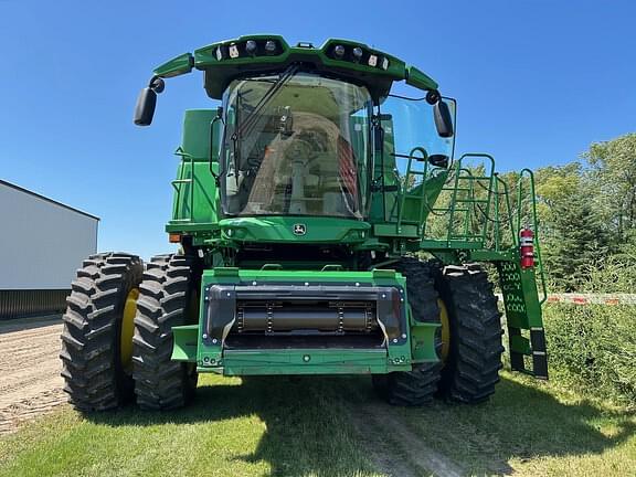 Image of John Deere S780 equipment image 4
