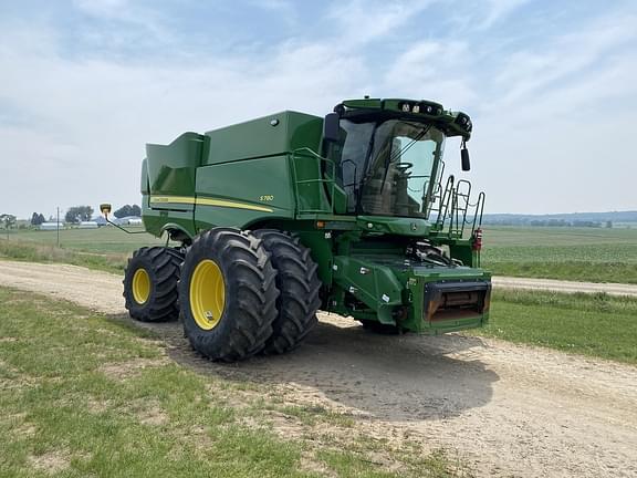 Image of John Deere S780 equipment image 2