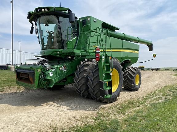 Image of John Deere S780 Primary image