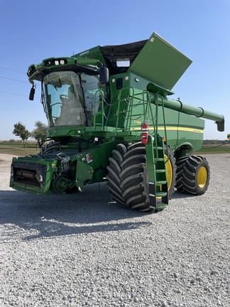 Main image John Deere S780