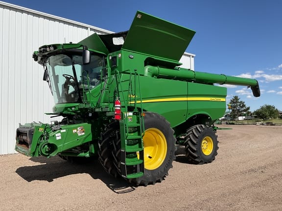 2023 John Deere S780 Equipment Image0