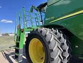 Thumbnail image John Deere S780 21