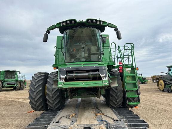 Main image John Deere S780