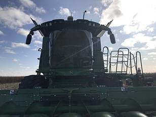 Main image John Deere S780 8