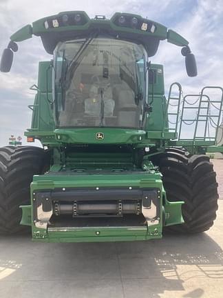 Image of John Deere S780 equipment image 4