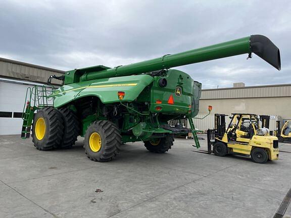 Image of John Deere S780 equipment image 2