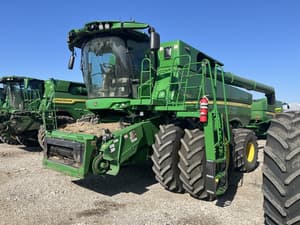 2023 John Deere S780 Image