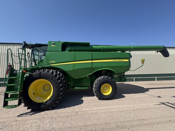 Main image John Deere S780