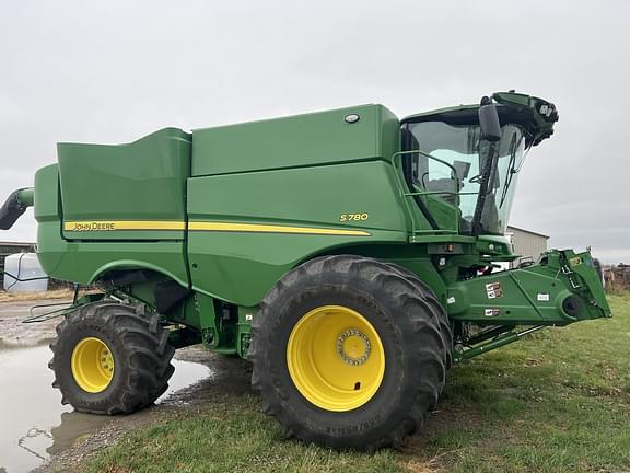 Image of John Deere S780 Image 0