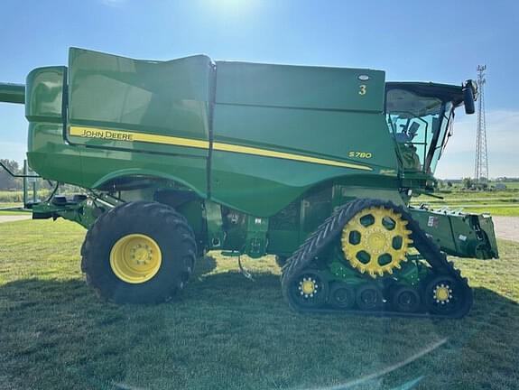 Image of John Deere S780 equipment image 4