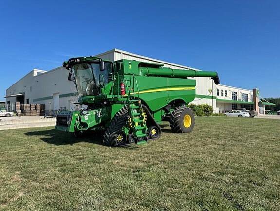 Image of John Deere S780 equipment image 1