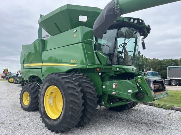 Image of John Deere S780 equipment image 2